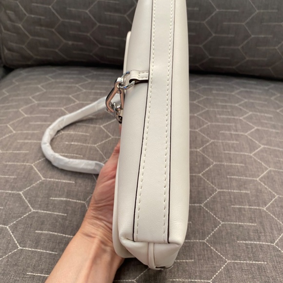 Coach Restored Hamptons Bag - Picture 4 of 9